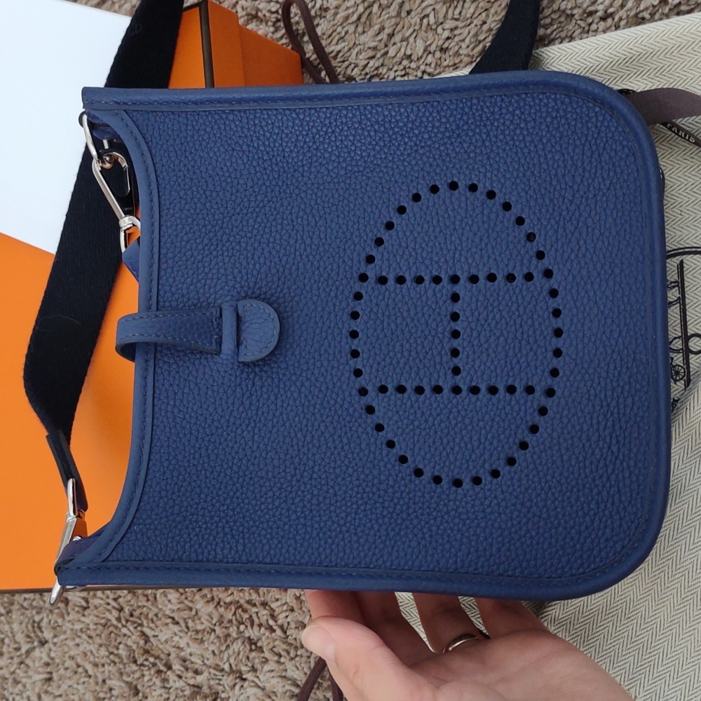 SOLD!!! Hermes Evelyne bag 16 - Picture 4 of 9